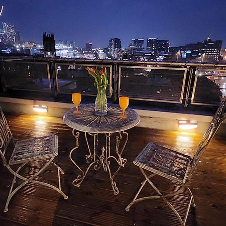 Luxury Penthouse Apartment Лийдс Екстериор снимка